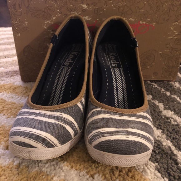 Keds Striped Wedge, Sz 5 - Picture 3 of 5